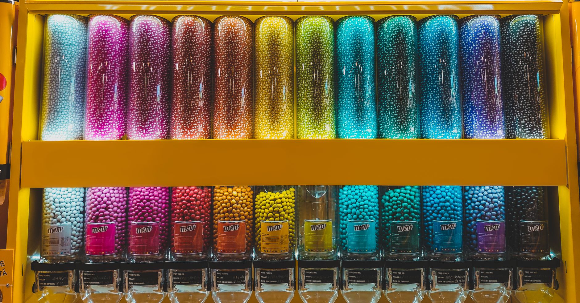 PKD 46.36.Z — Sprzedaż hurtowa cukru czekolady wyrobów cukierniczych